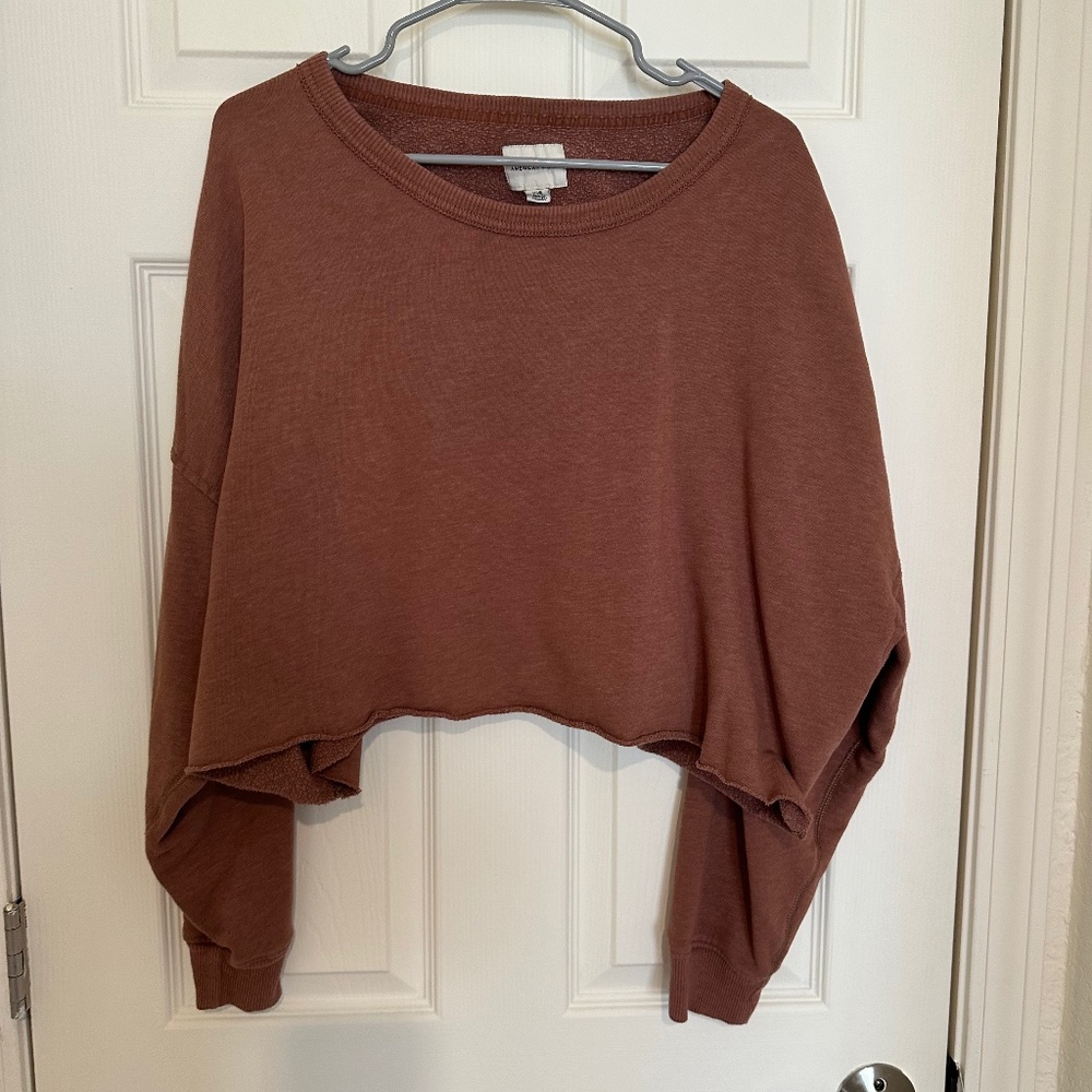 Cropped crew neck